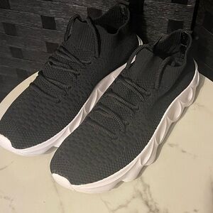 Black Retro Trend Casual Sports Shoes Men Women Retro Trainers New US9/10 EU43